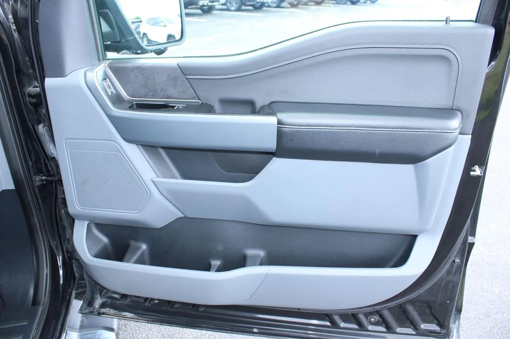 Used 2024 Black Metallic Ford XLT image 30
