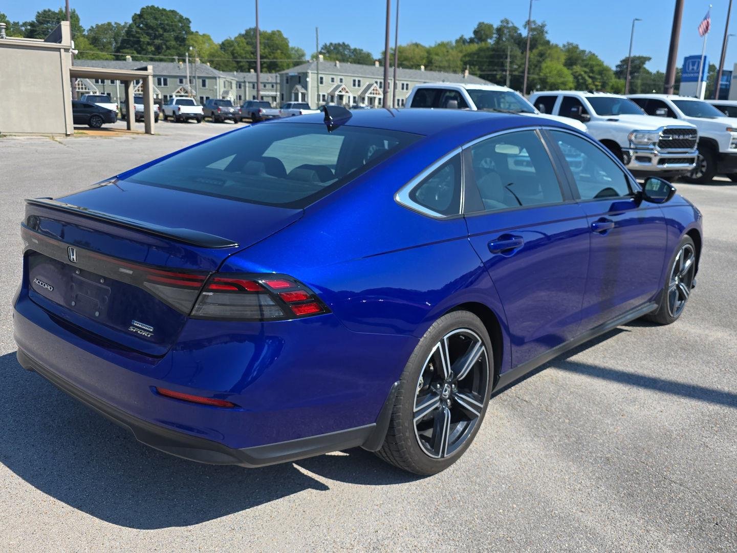 Used 2023 Still Night Pearl Honda Sport image 3
