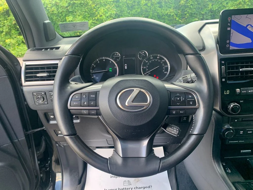 Used 2023 Black Lexus 460 image 28