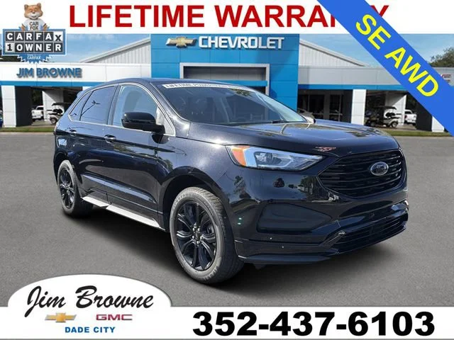 Used 2022 Black Ford SE image 1