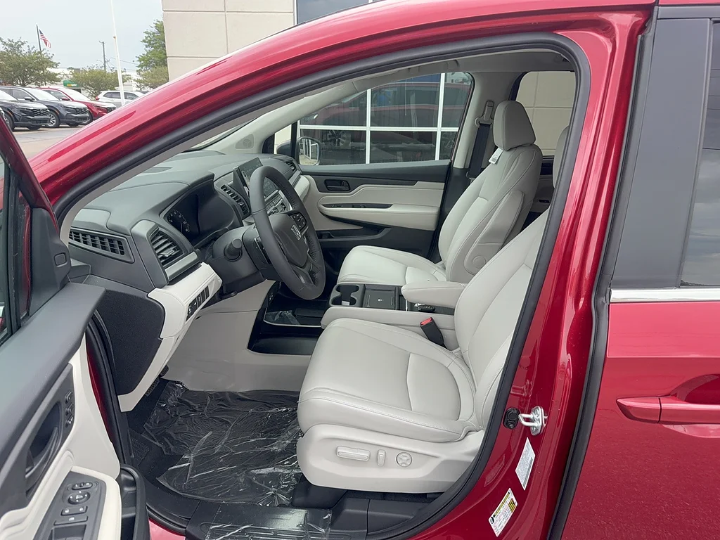 New 2027 Radiant Red Metallic II Honda EX-L image 10