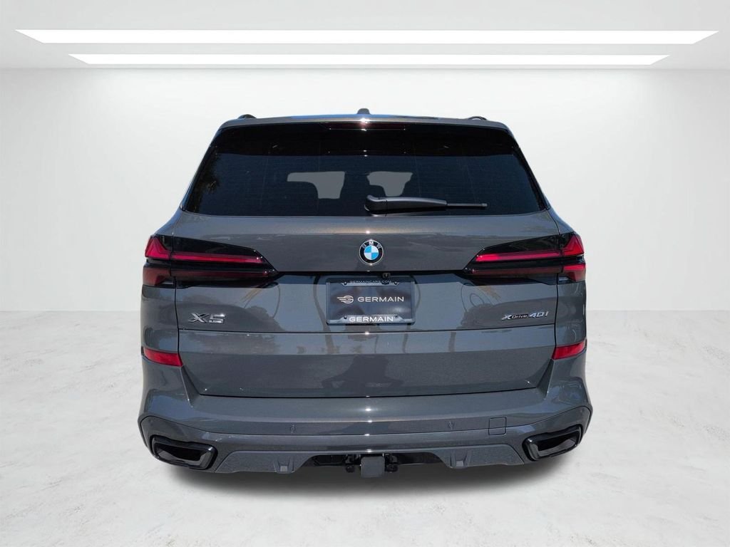 New 2026 Dravit Grey Metallic BMW xDrive40i image 5