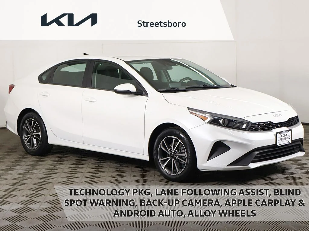 Used 2022 White Kia LXS image 1