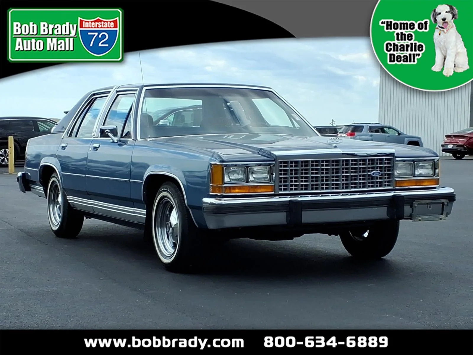 Used 1986 Blue Ford Crown Victoria image 1