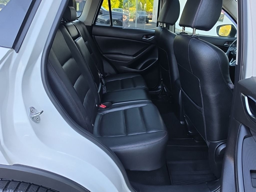 Used 2015 White Mazda Grand Touring image 30