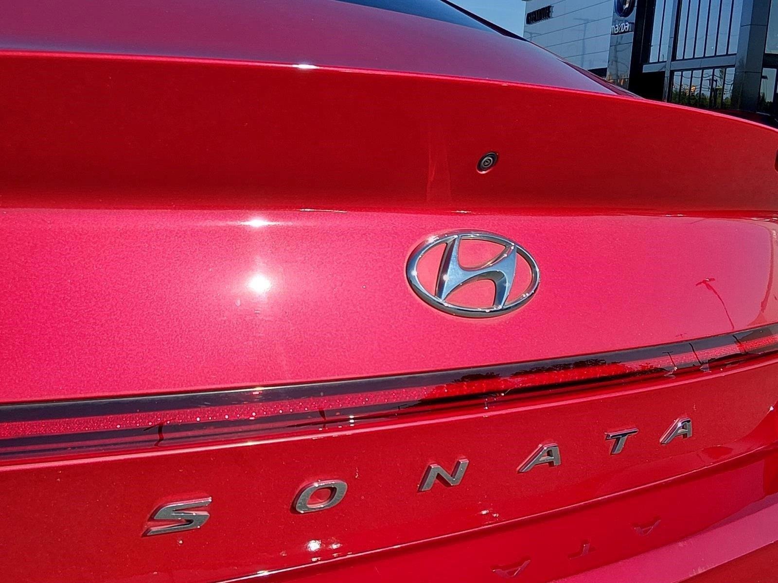 Used 2022 Calypso Red Hyundai SE image 20