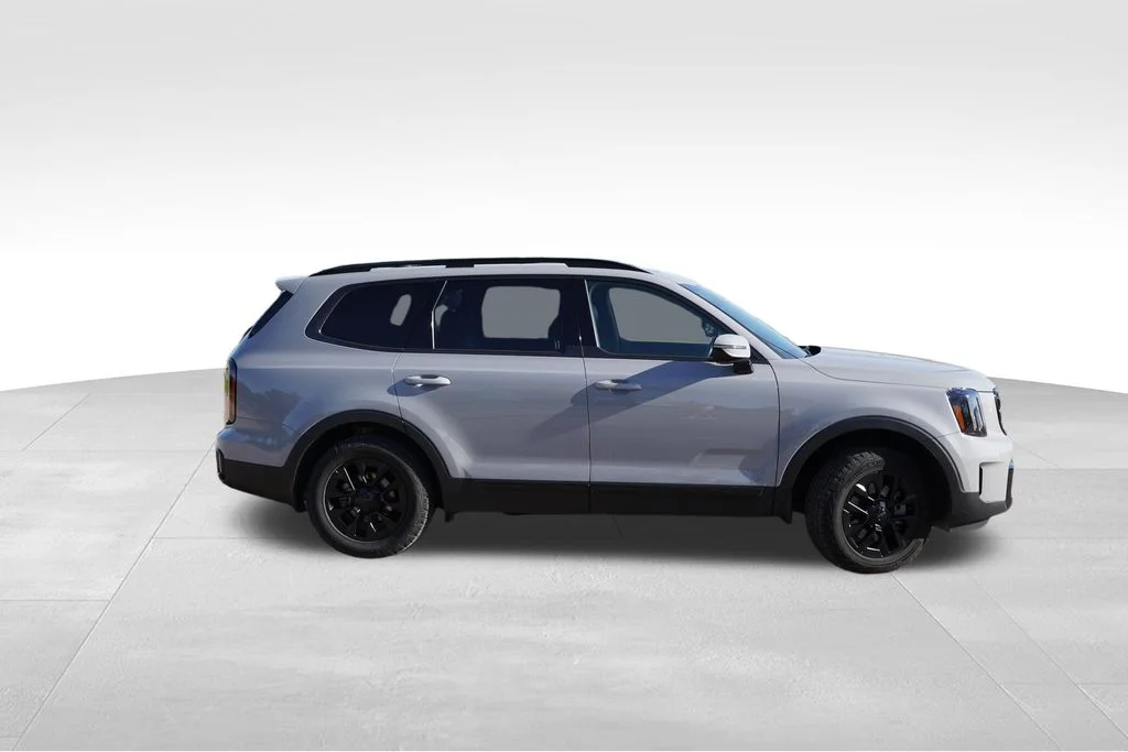 Used 2025 Wolf Gray Kia SX-Prestige X-Pro image 3