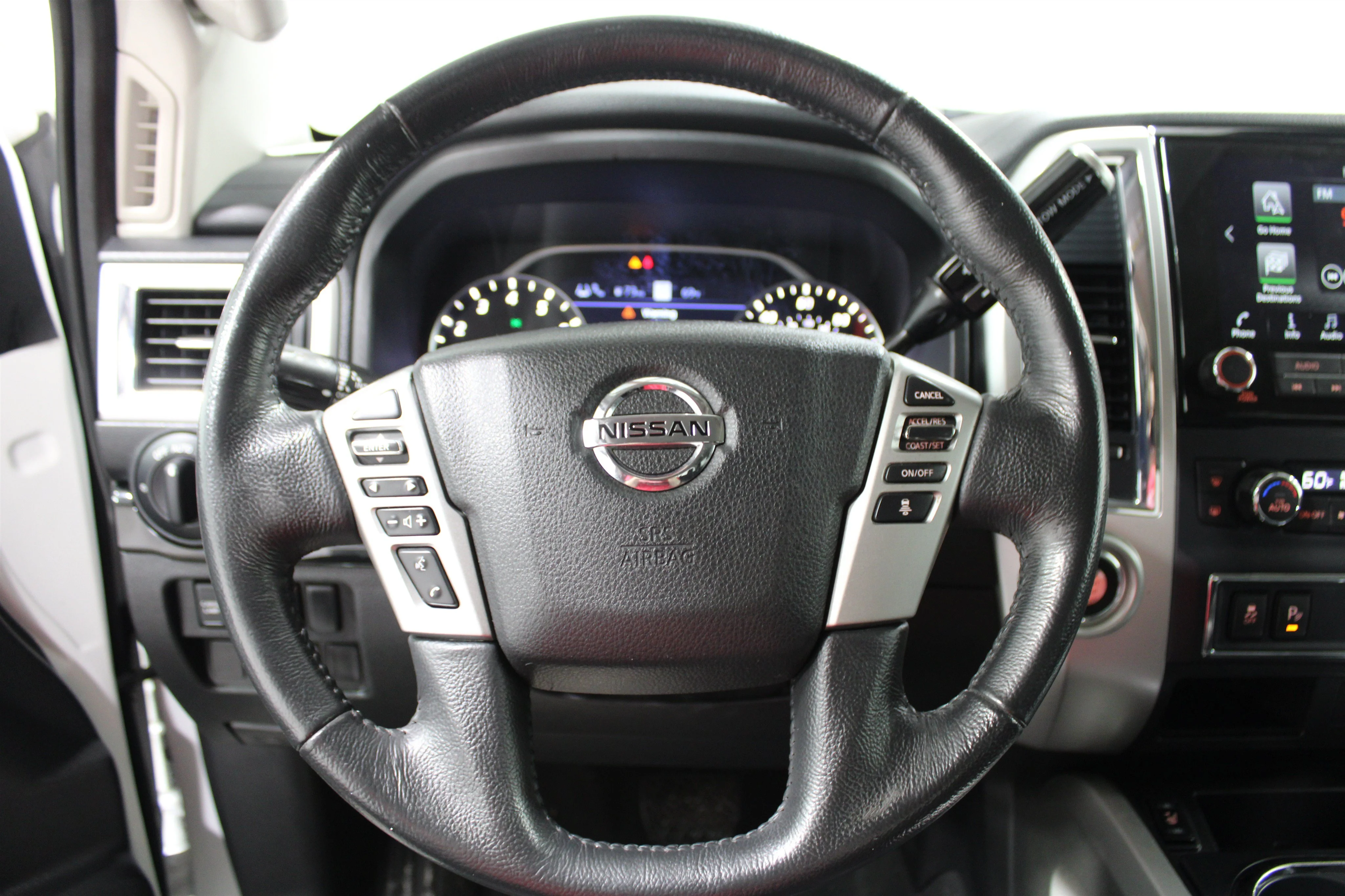 2021 Nissan Titan SV - Photo 9