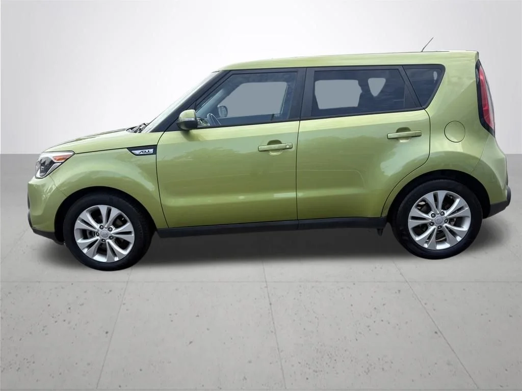 Used 2014 Green Kia Plus image 10