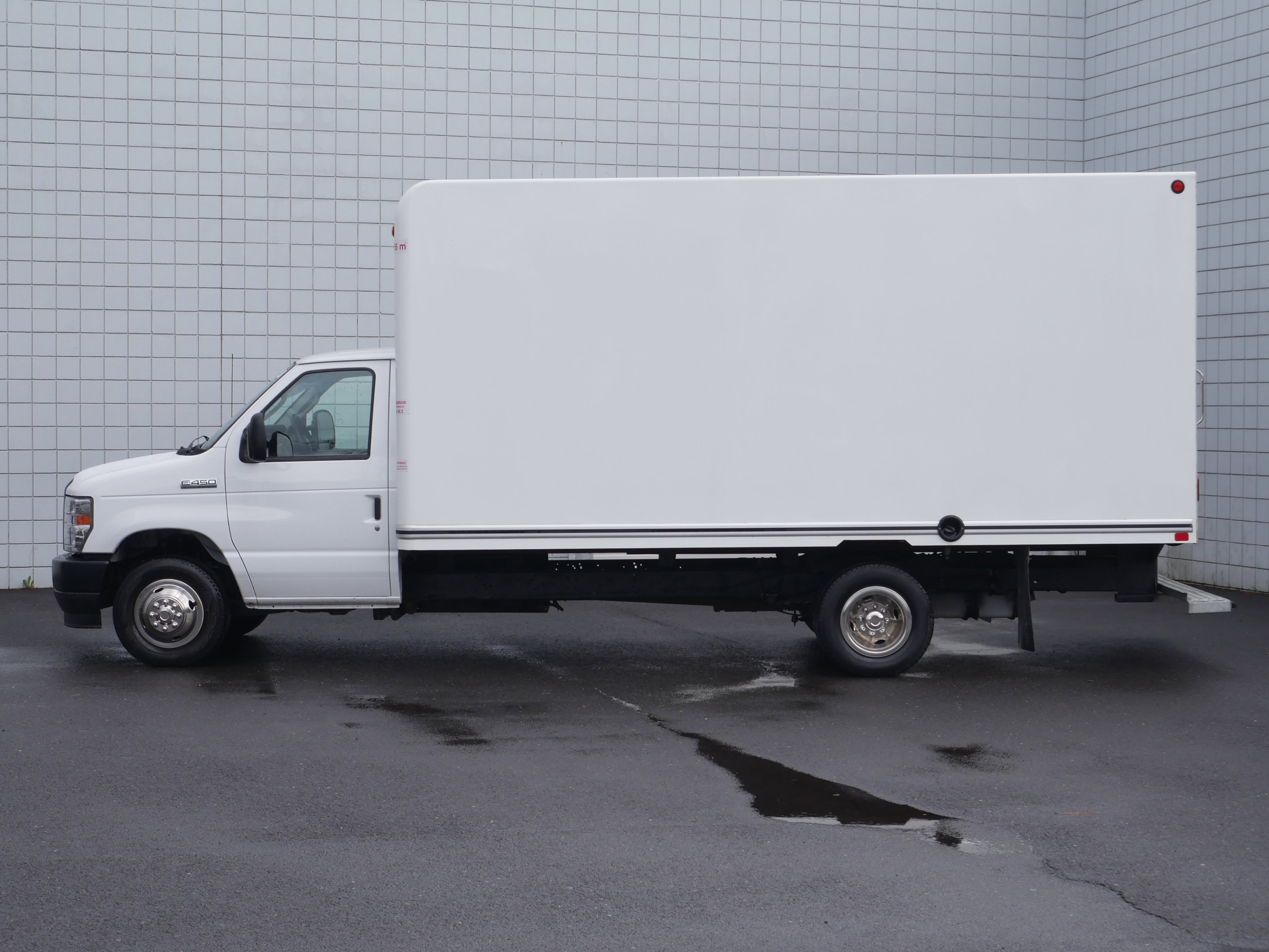 Certified Used 2025 Oxford White Clearcoat Ford  image 9