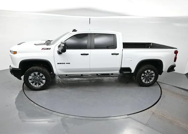 Used 2024 Summit White Chevrolet Custom image 33