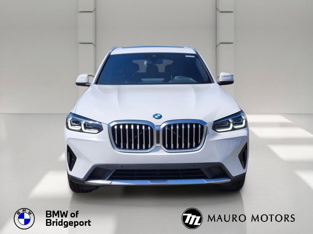 Used 2023 White BMW xDrive30i image 9