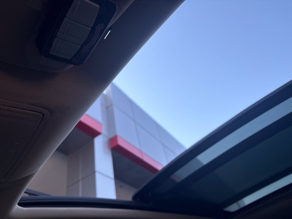 Used 2021  Acura Base image 6