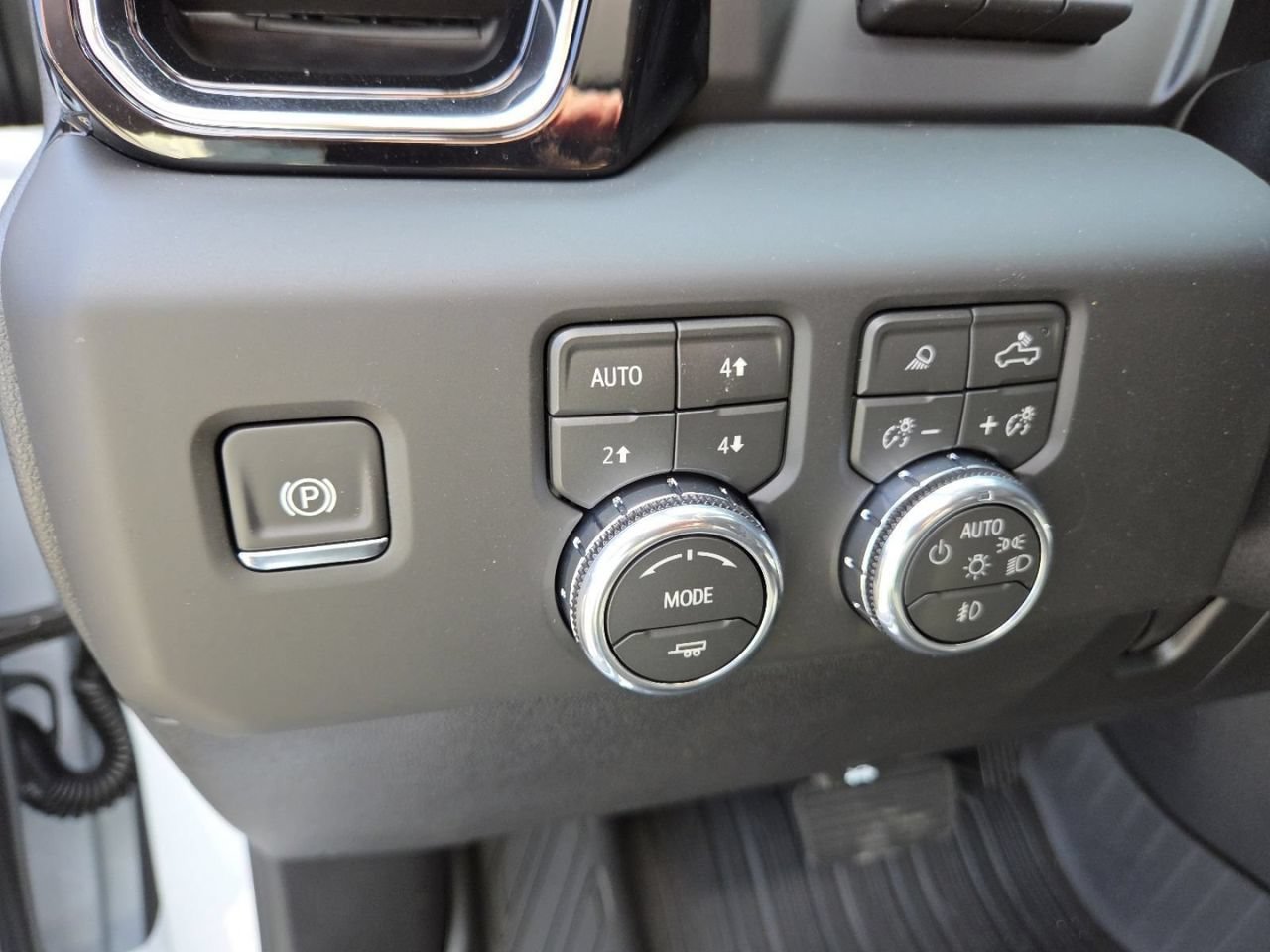 2026 GMC Sierra 2500HD Denali - Photo 6