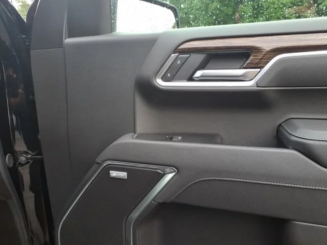2025 GMC Sierra 1500 Elevation - Photo 13