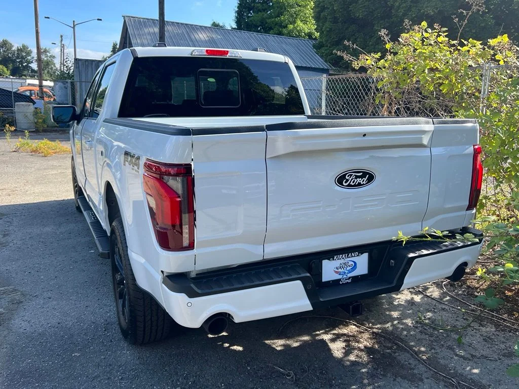 New 2026 Oxford White Ford Lariat® image 5