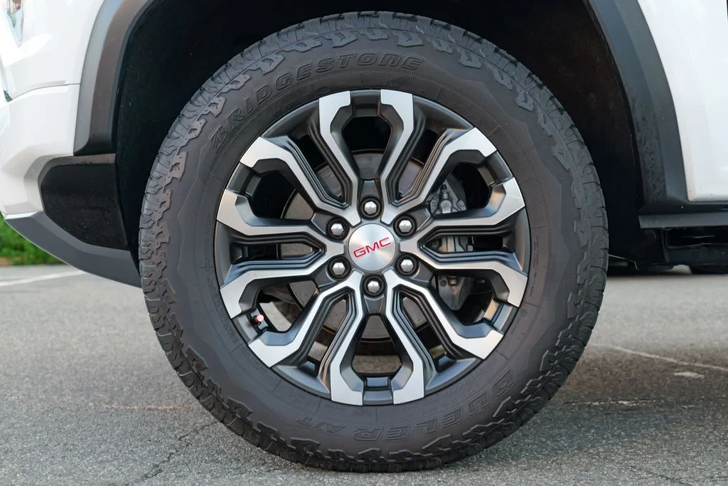 Used 2024 Summit White GMC Denali image 16