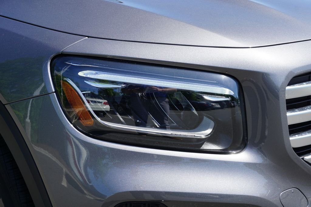 Certified Used 2025 Mountain Grey Metallic Mercedes-Benz GLB 250 image 68