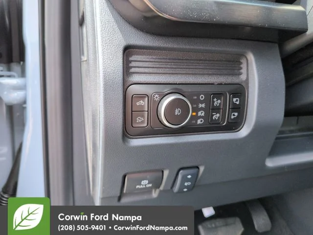 New 2026 Glacier Gray Metallic TriCoat Ford Lariat image 13