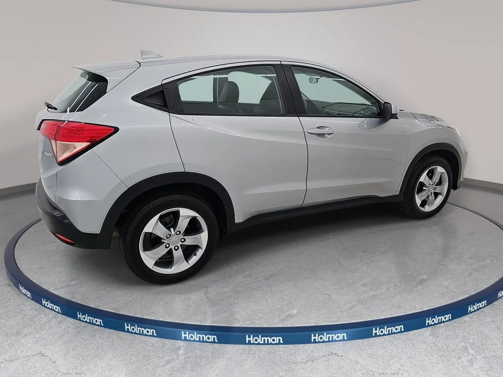 Used 2018 Silver Honda LX image 5