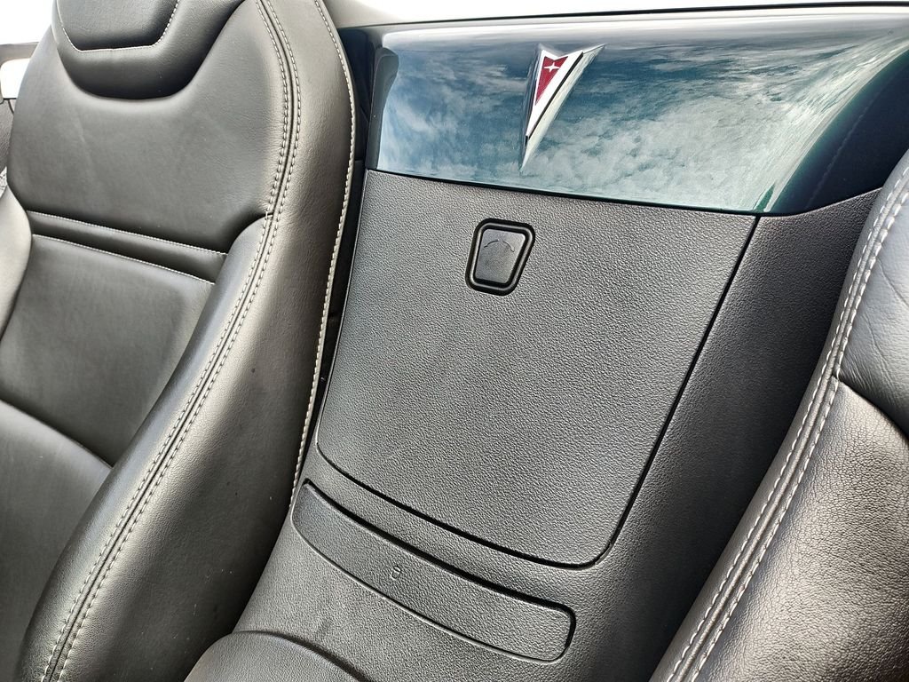 Used 2008 Green Pontiac Base image 18