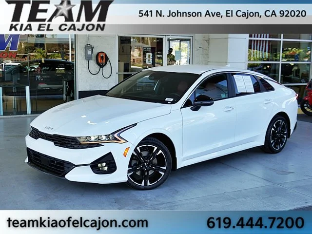Used 2024 White Kia GT-Line image 1