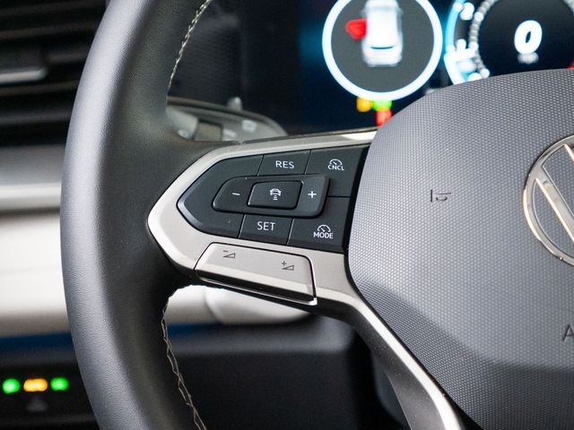 2025 Volkswagen Tiguan SE - Photo 16