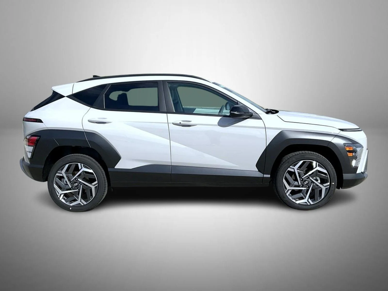 New 2026 Gray Hyundai SEL Premium image 4