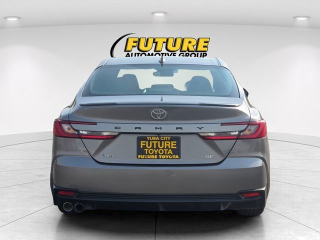 Used 2025  Toyota SE image 5