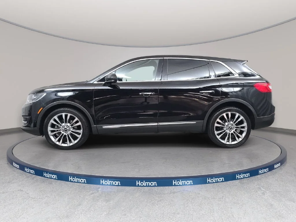 Used 2016 Black Lincoln Reserve image 9