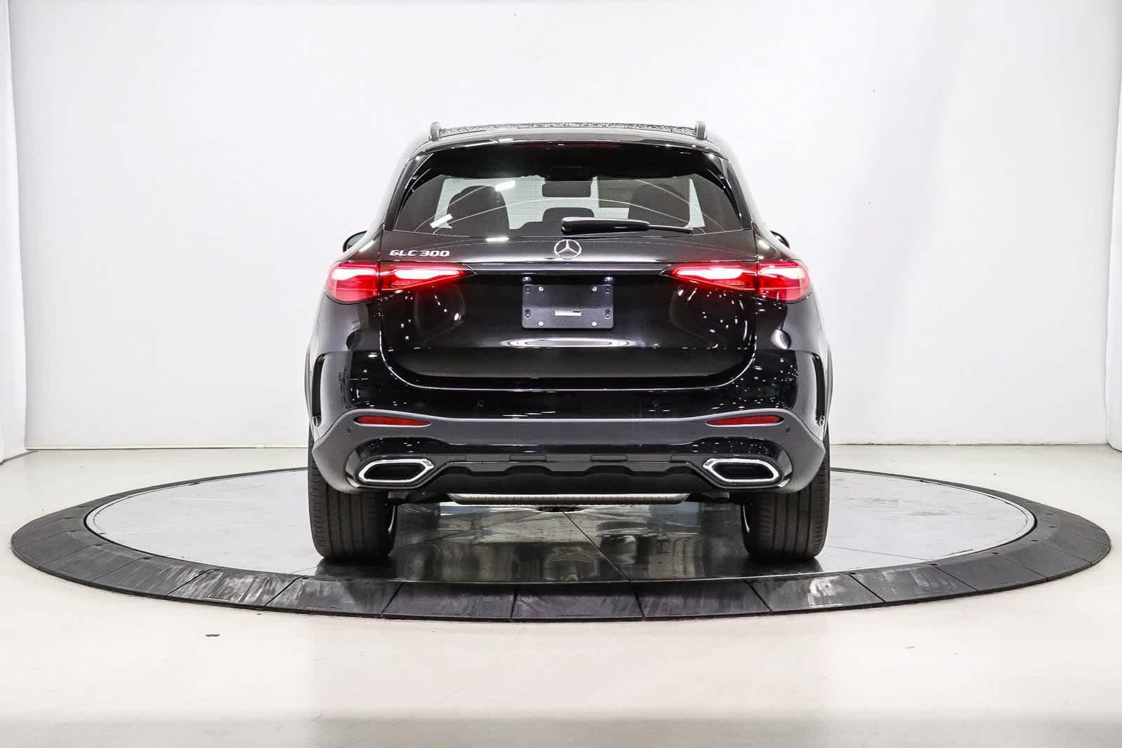 New 2027 Black Mercedes-Benz GLC 300 image 3