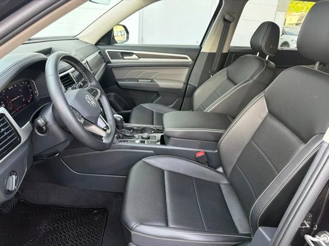 Certified Used 2023 Black Volkswagen 3.6L V6 SE w/Technology image 9