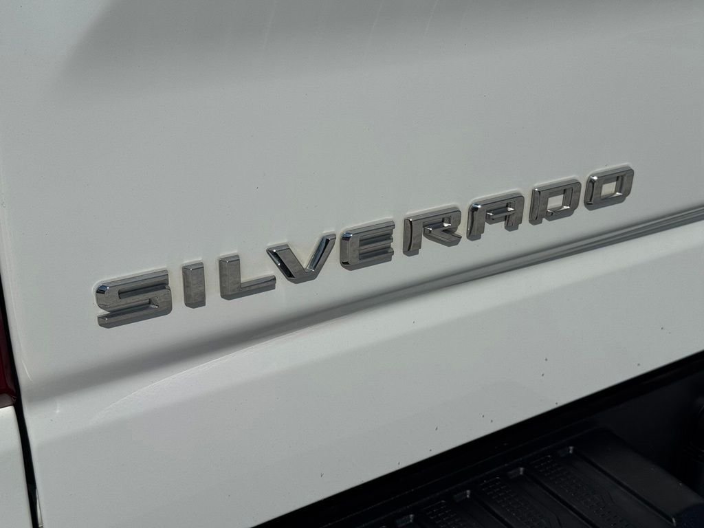 Used 2024 White Chevrolet Custom Trail Boss image 12