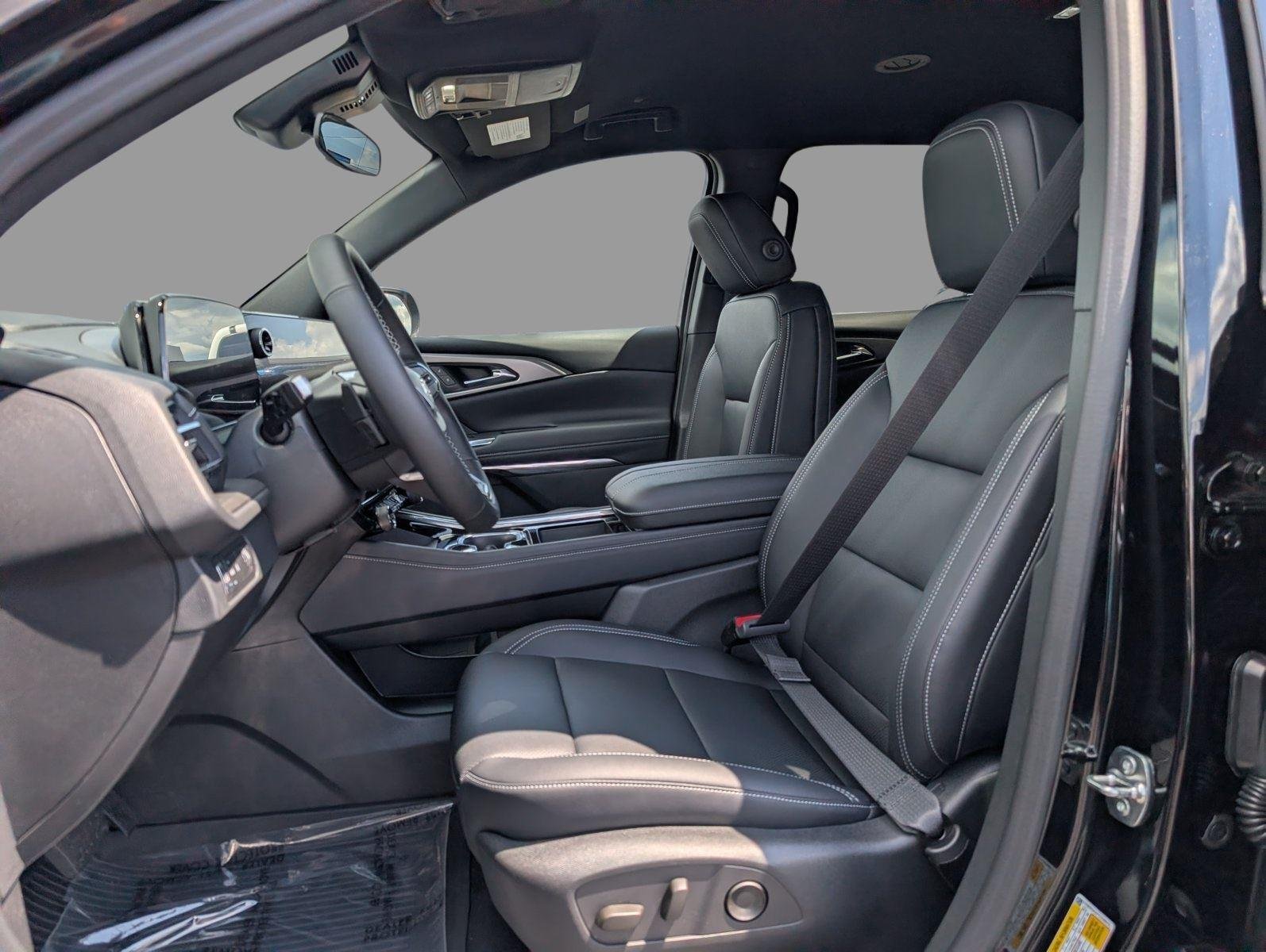 2026 Chevrolet Traverse LT - Photo 3