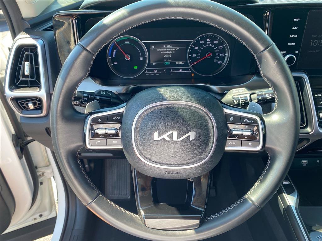 Used 2023 Snow White Pearl Kia EX image 11