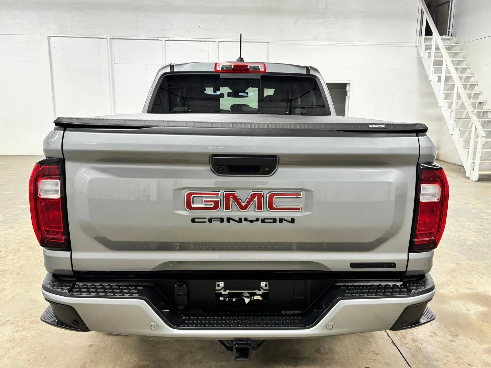 Used 2025 Silver GMC Elevation image 6
