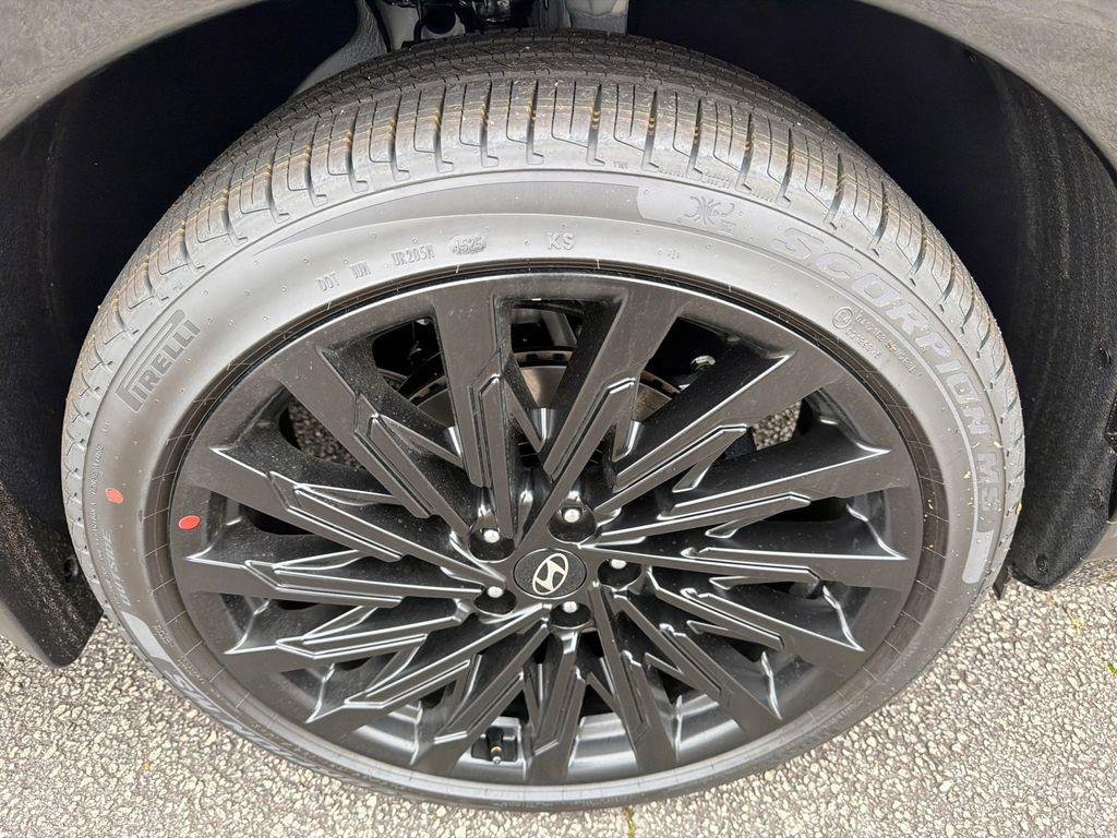 New 2026 White Hyundai Calligraphy FWD image 12