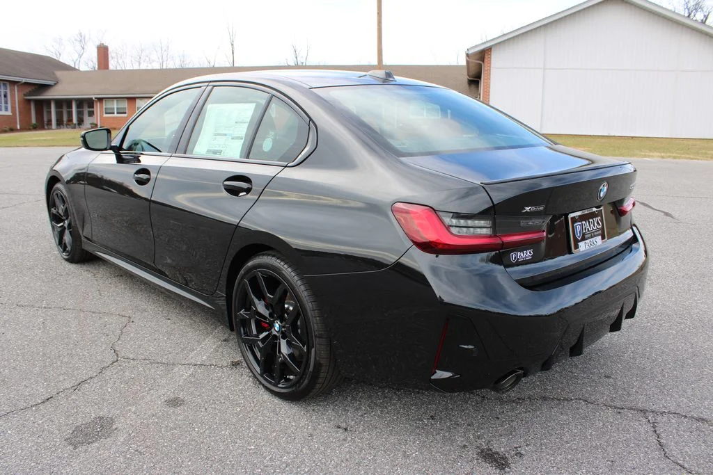 2026 BMW 3 Series 330i - Photo 6