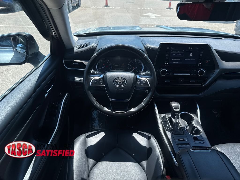 Used 2022 Gray Toyota XLE image 14