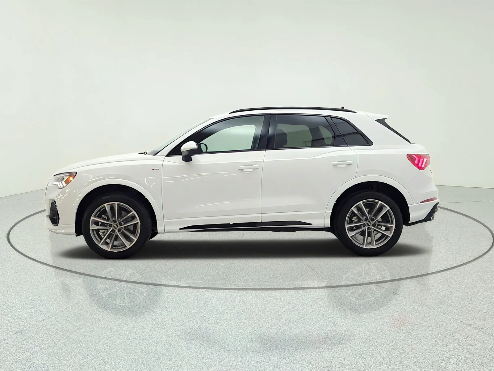 Used 2025 Glacier White Metallic Audi S line Premium image 8