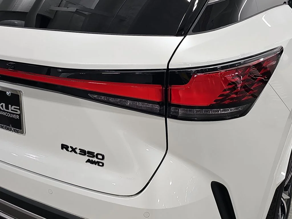 New 2026 Eminent White Pearl Lexus AWD image 32