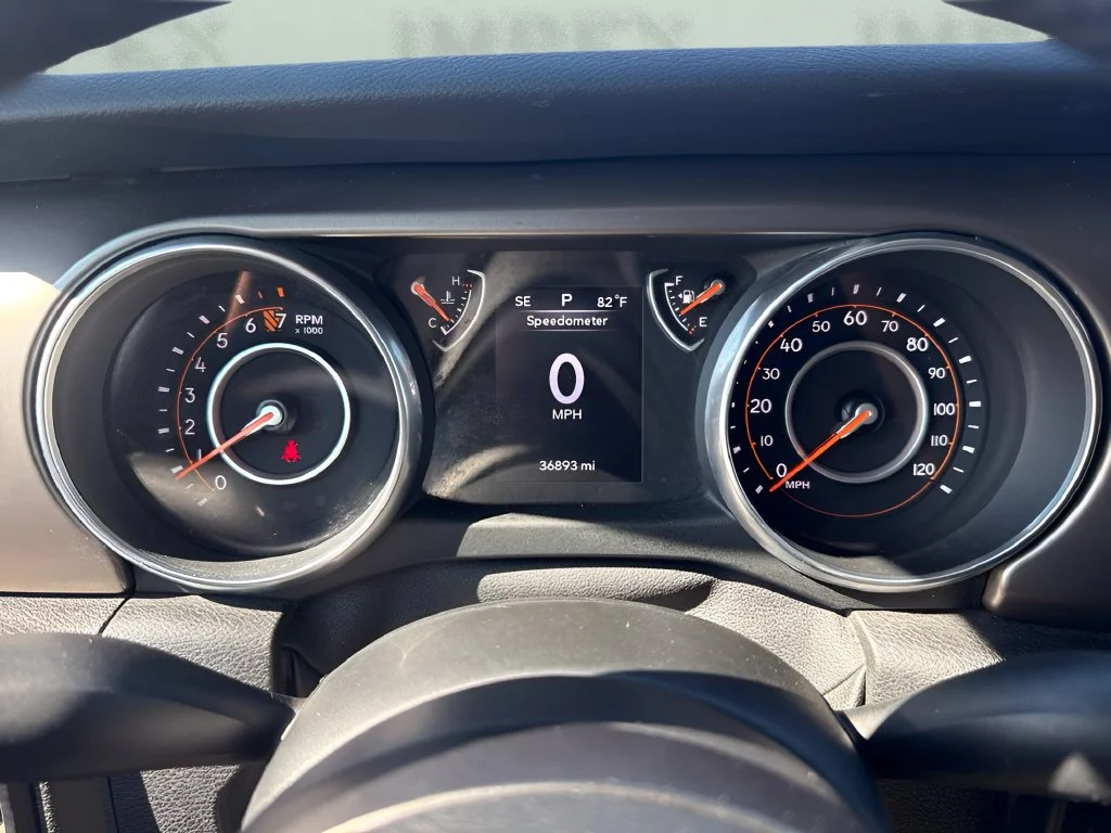 Used 2018 White Jeep Sport S image 20