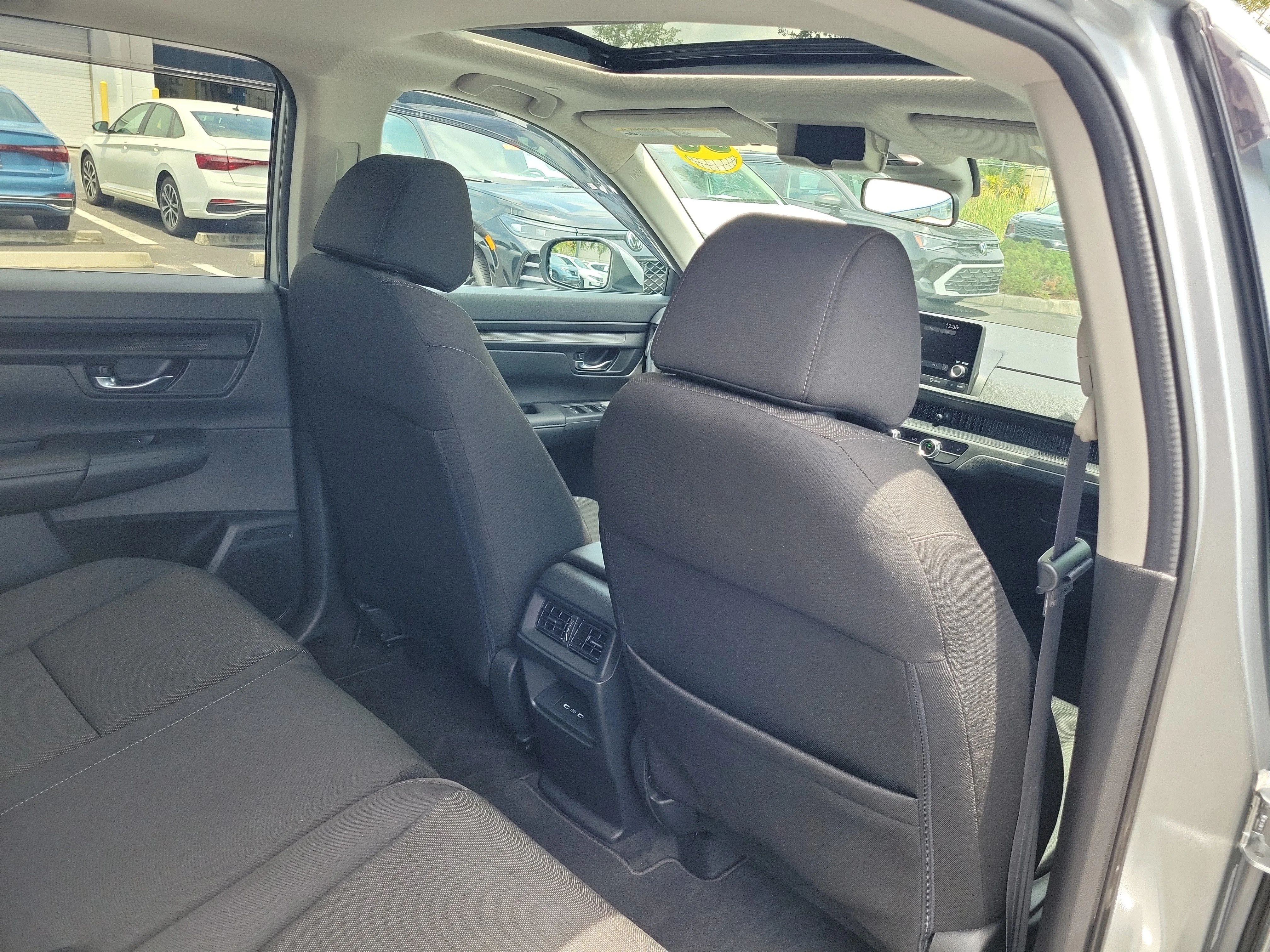 2025 Honda CR-V EX - Photo 11