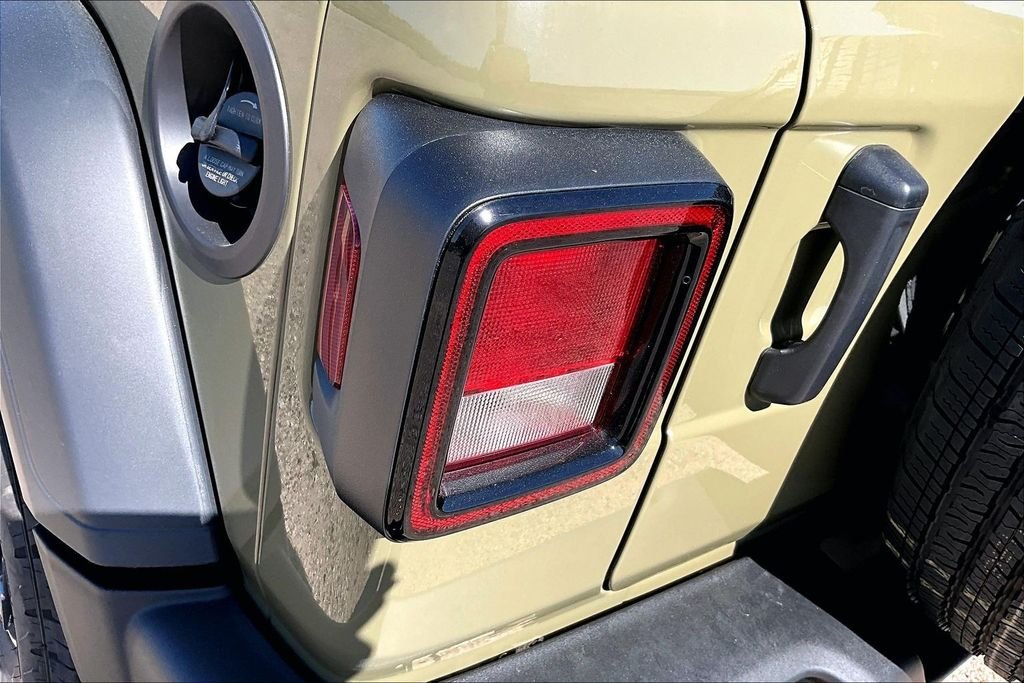 New 2026 Jeep Wrangler Sport 4D Sport Utility