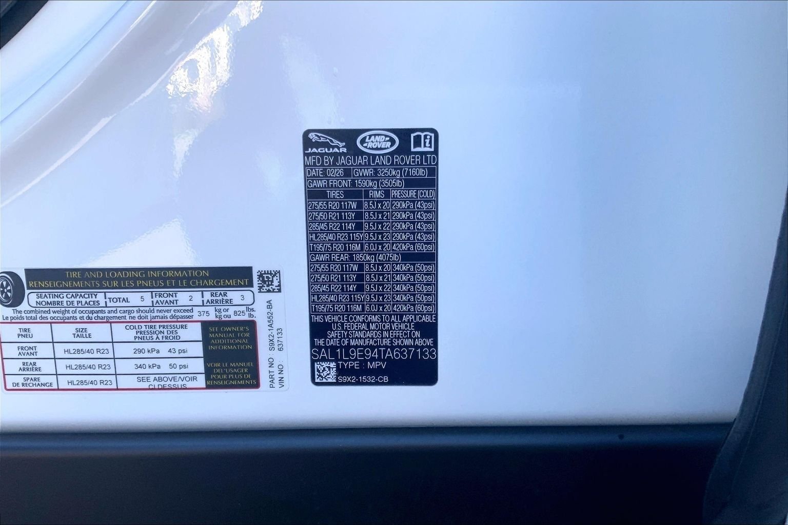 New 2026 Fuji White Land Rover Dynamic SE image 18