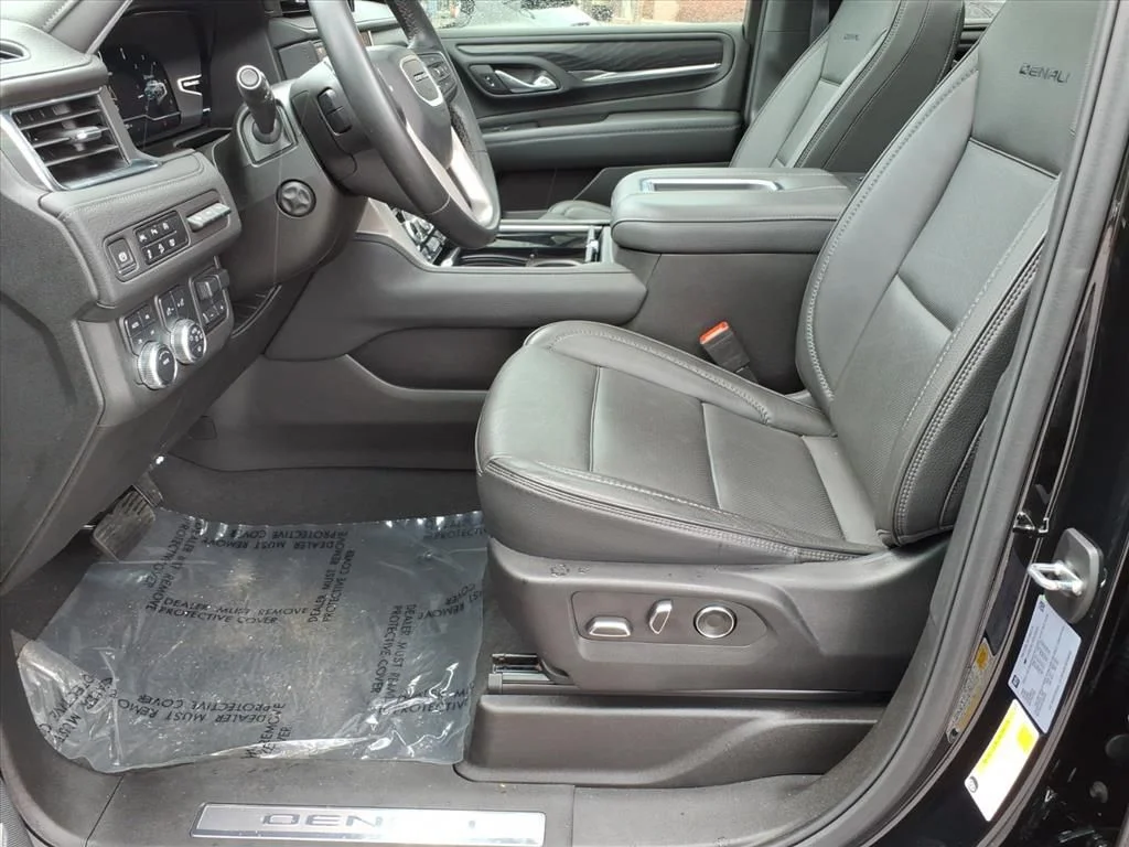 Used 2024 Black GMC Denali image 13