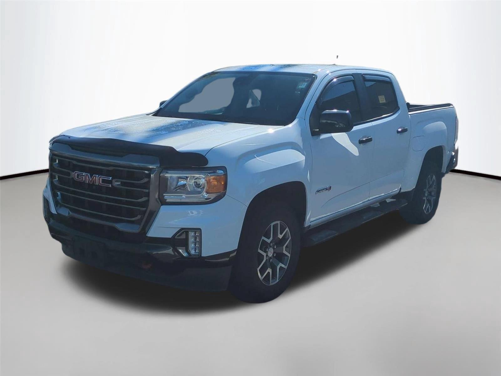 Used 2021 Summit White GMC 4WD AT4 w/Leather image 1
