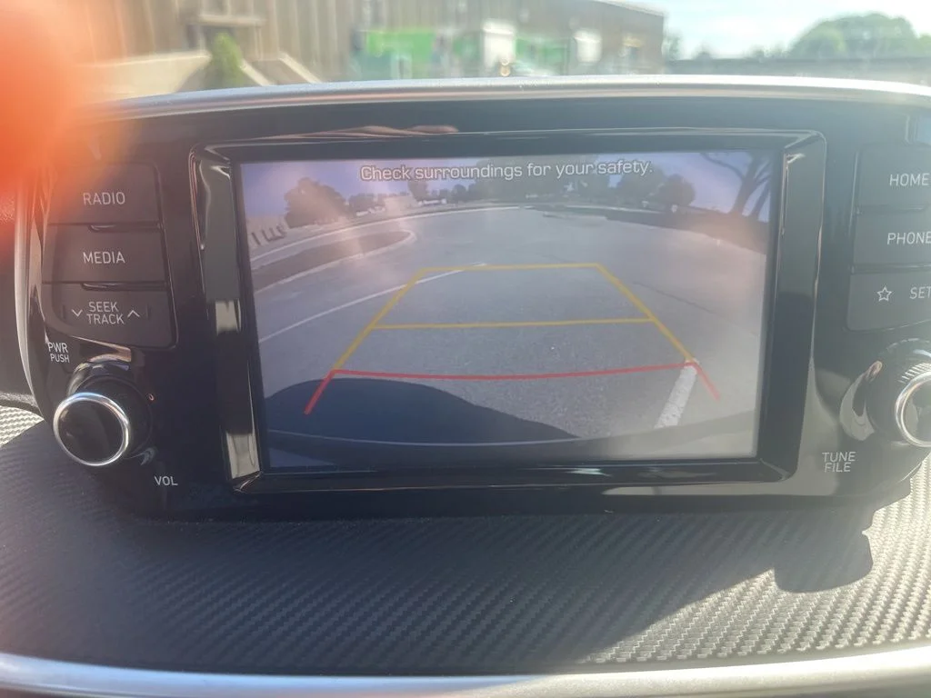 Used 2019 White Hyundai SE image 4