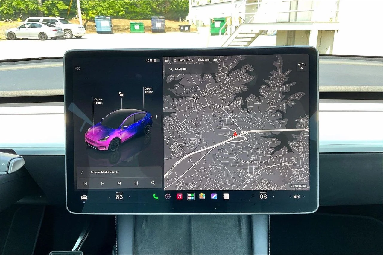 Used 2022  Tesla Long Range image 14
