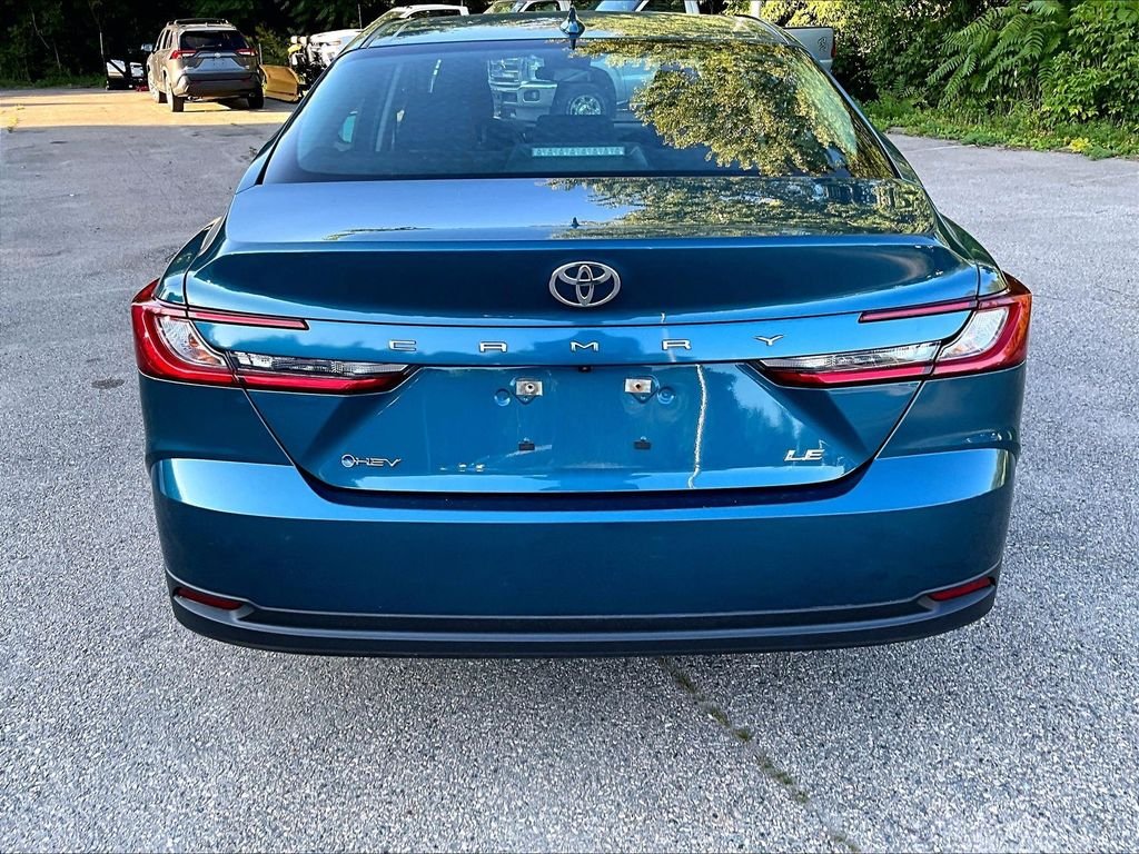 Used 2025  Toyota LE image 10